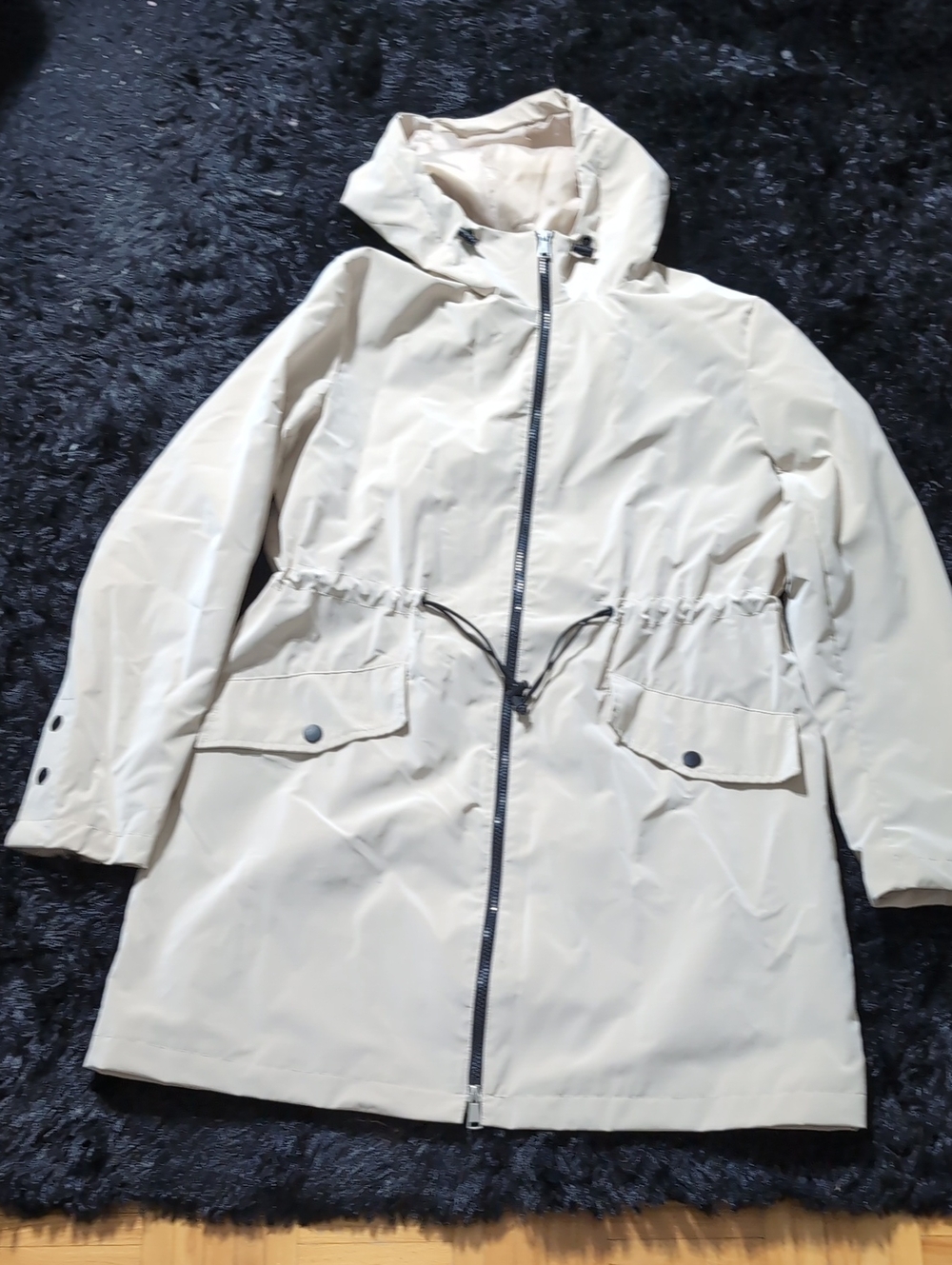 NWOT Size M Suzy Shier Beige Rain Coat